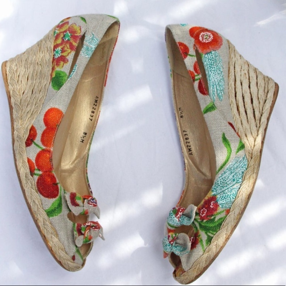 Stuart Weitzman Peep Toe Canvas Espadrille Wedge 8 - image 5